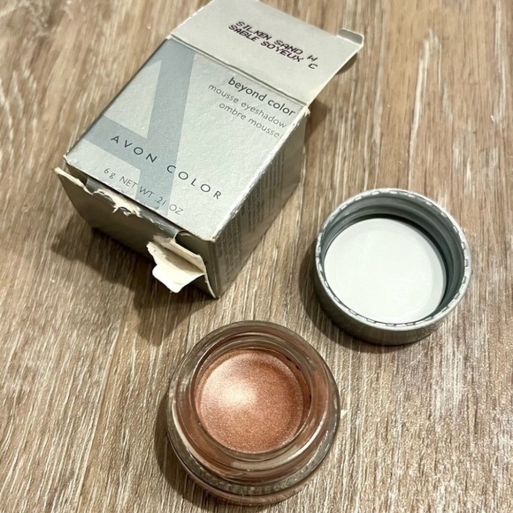 Vintage Avon Beyond Color Eye Mousse Silken Sand NIB